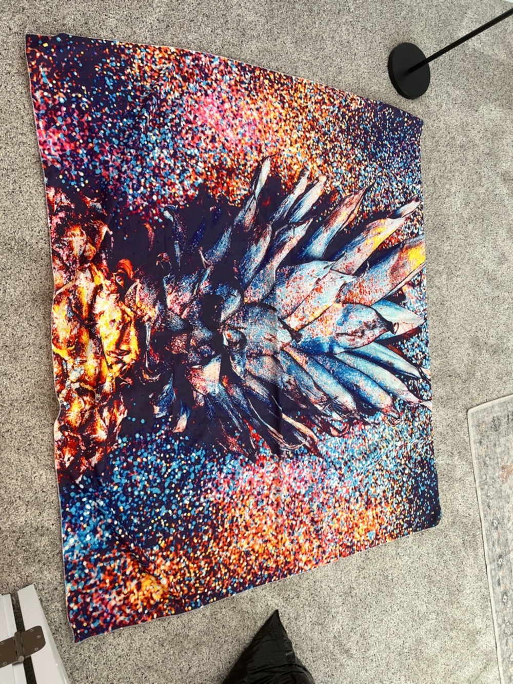 Vibrant Pineapple Art Throw Blanket - Multicolor